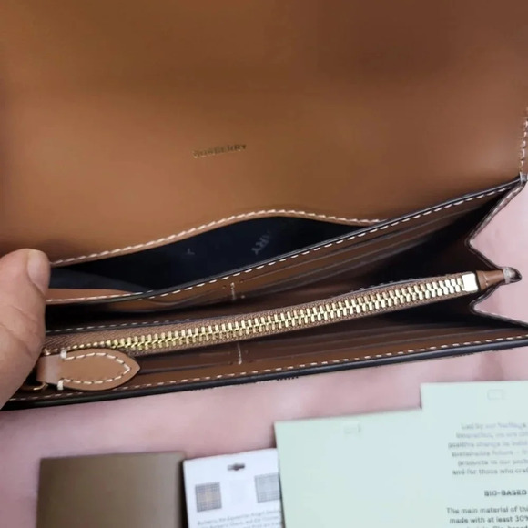 Burberry nova check full size wallet new never used - Picture 10 of 16